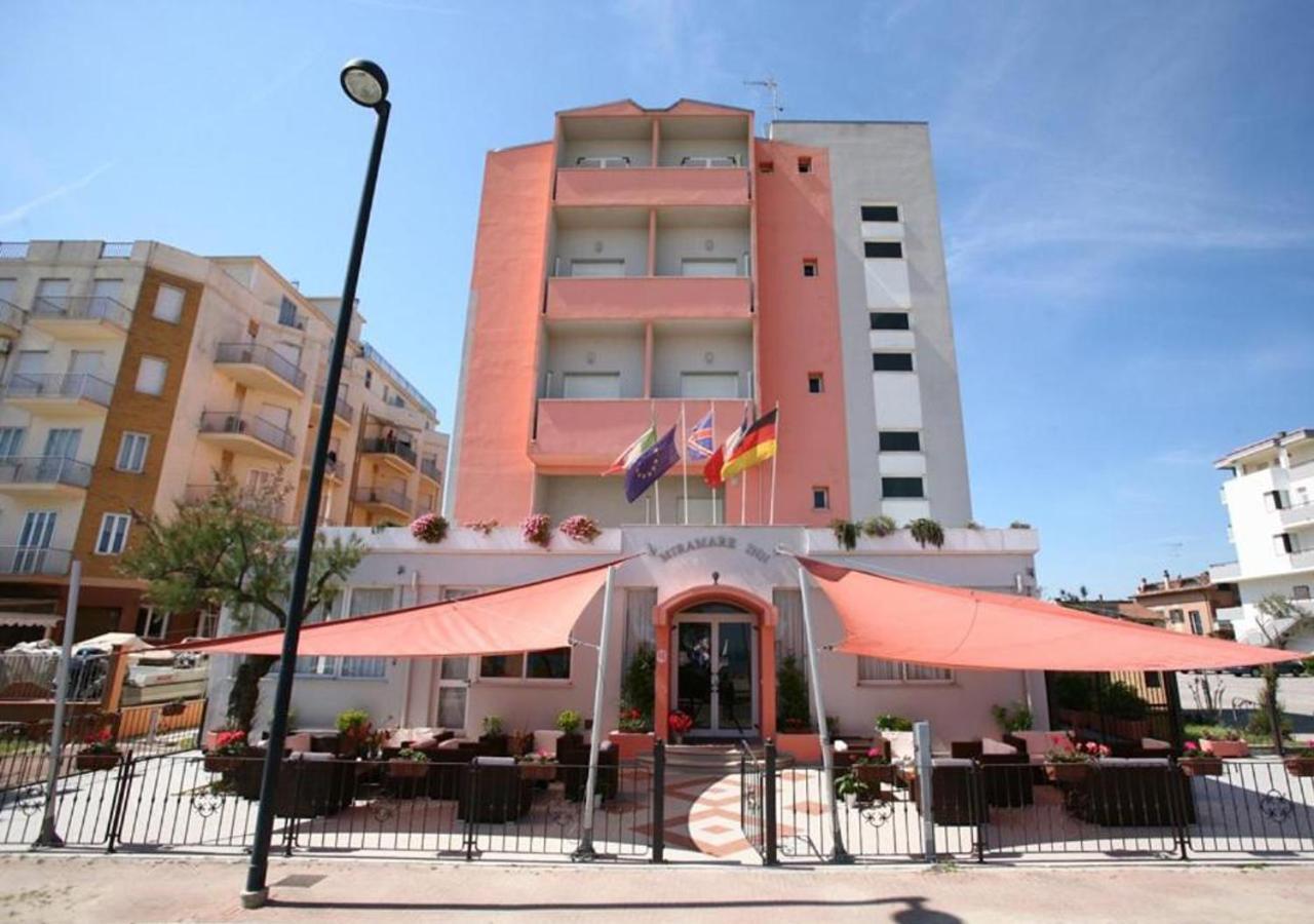 Miramare Inn Hotel Marotta Exterior foto